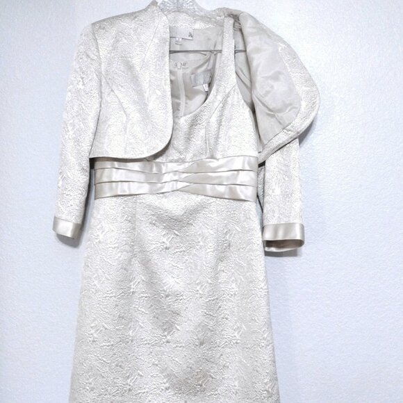 Badgley Mischka | Beautiful 2pc Set | Sz: 8 - Easter Sunday Fancy - Picture 1 of 16